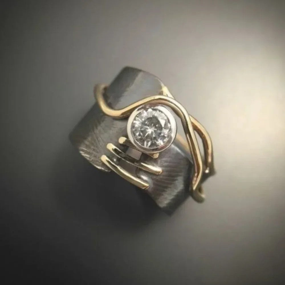 Vintage Dark Silver Zirconia Ring
