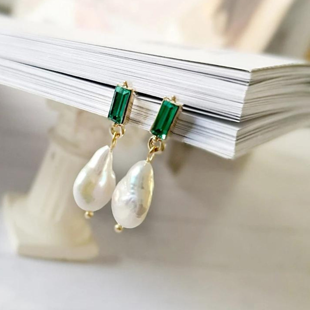 Pearl  with Green Zirconia in Gold