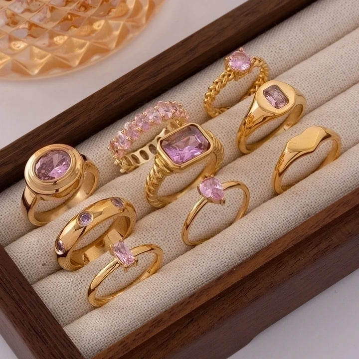 Elegant lady ring