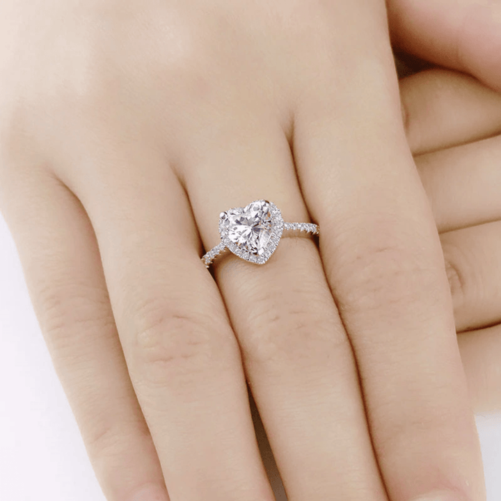 The Eve Heart Ring