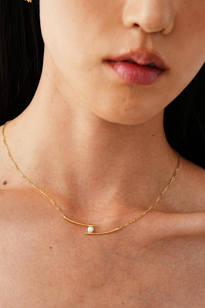 Gemma Pearl Necklace