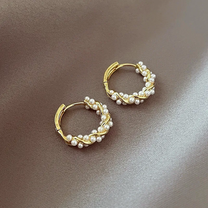 Elegant Rounded Inlaid Pearl