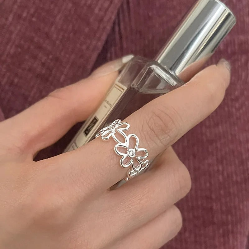 Adjustable Vintage 925 Silver Ring with Flowers